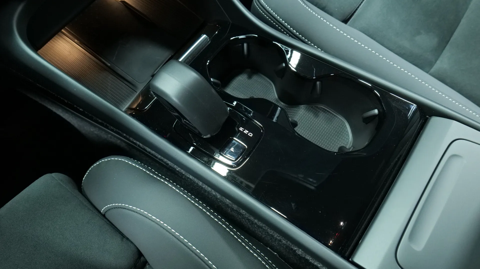 Autokuva 9 - ZPJ-165