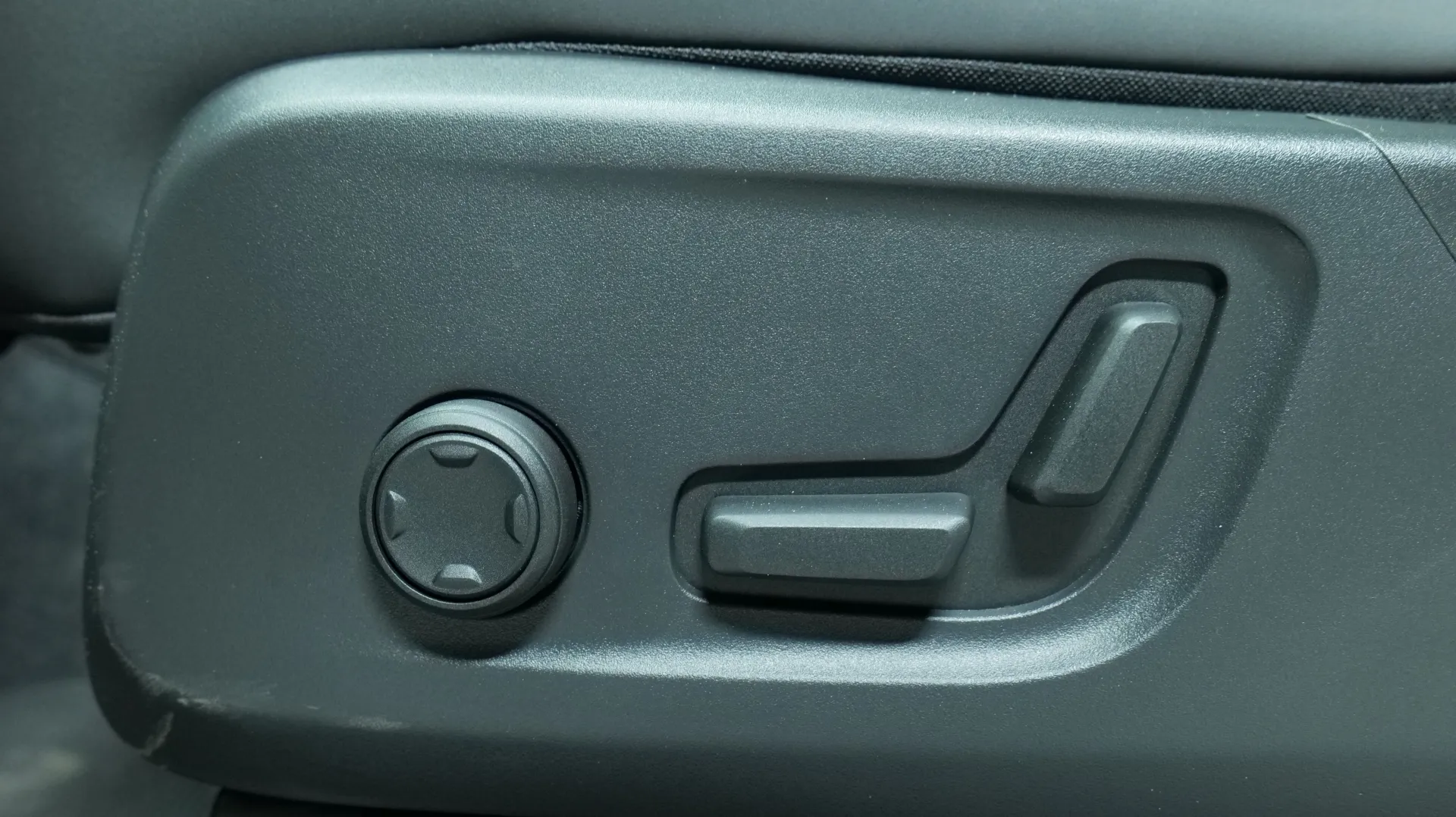 Autokuva 10 - ZPJ-165