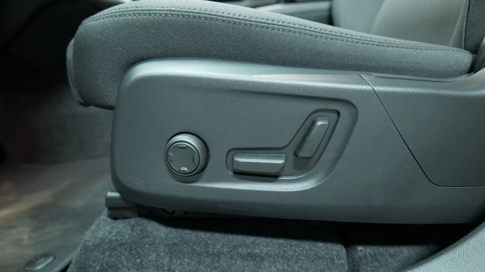 Autokuva 14 - ZPJ-166