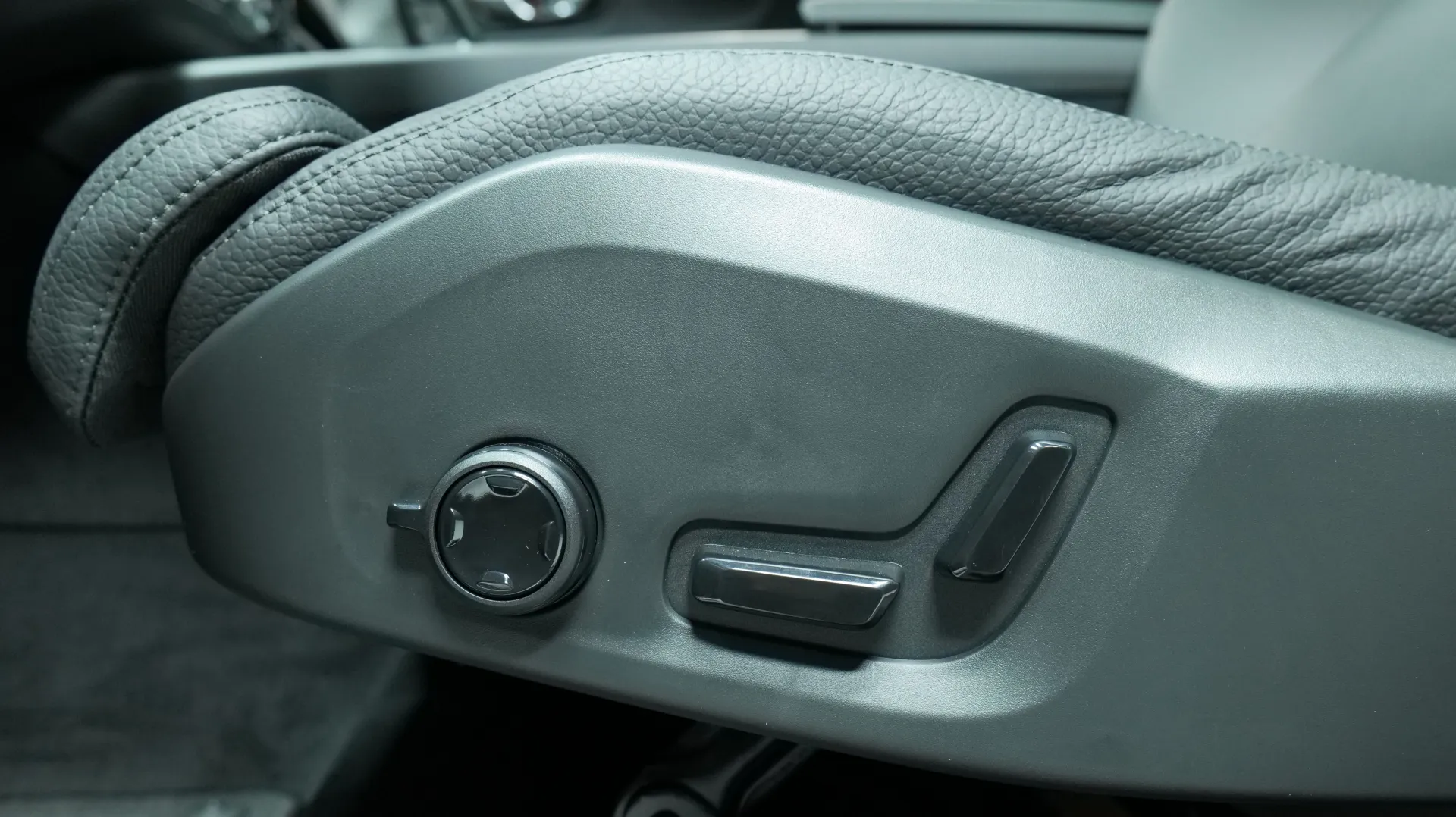 Autokuva 11 - ZPL-581