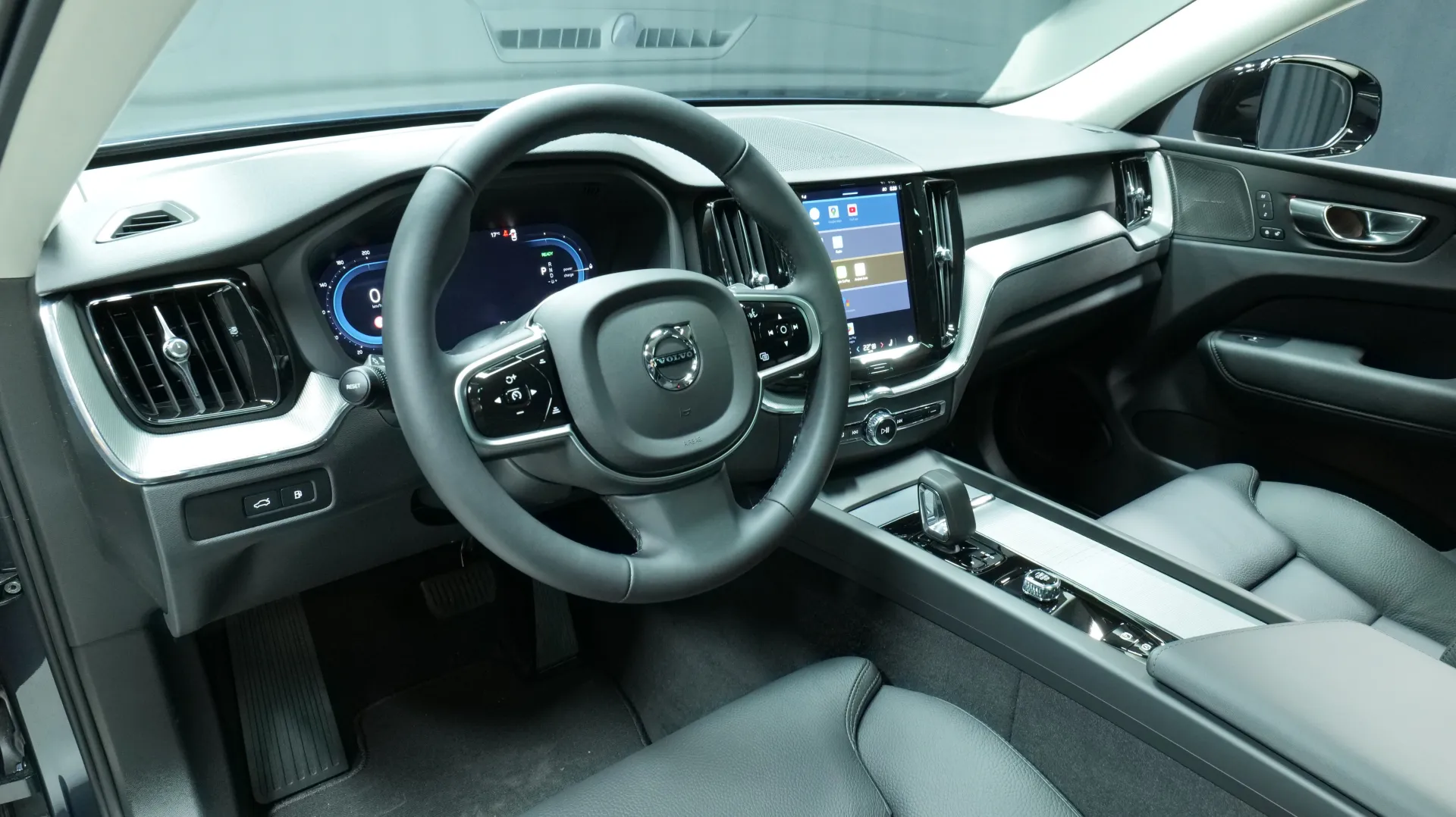 Autokuva 13 - ZPL-581