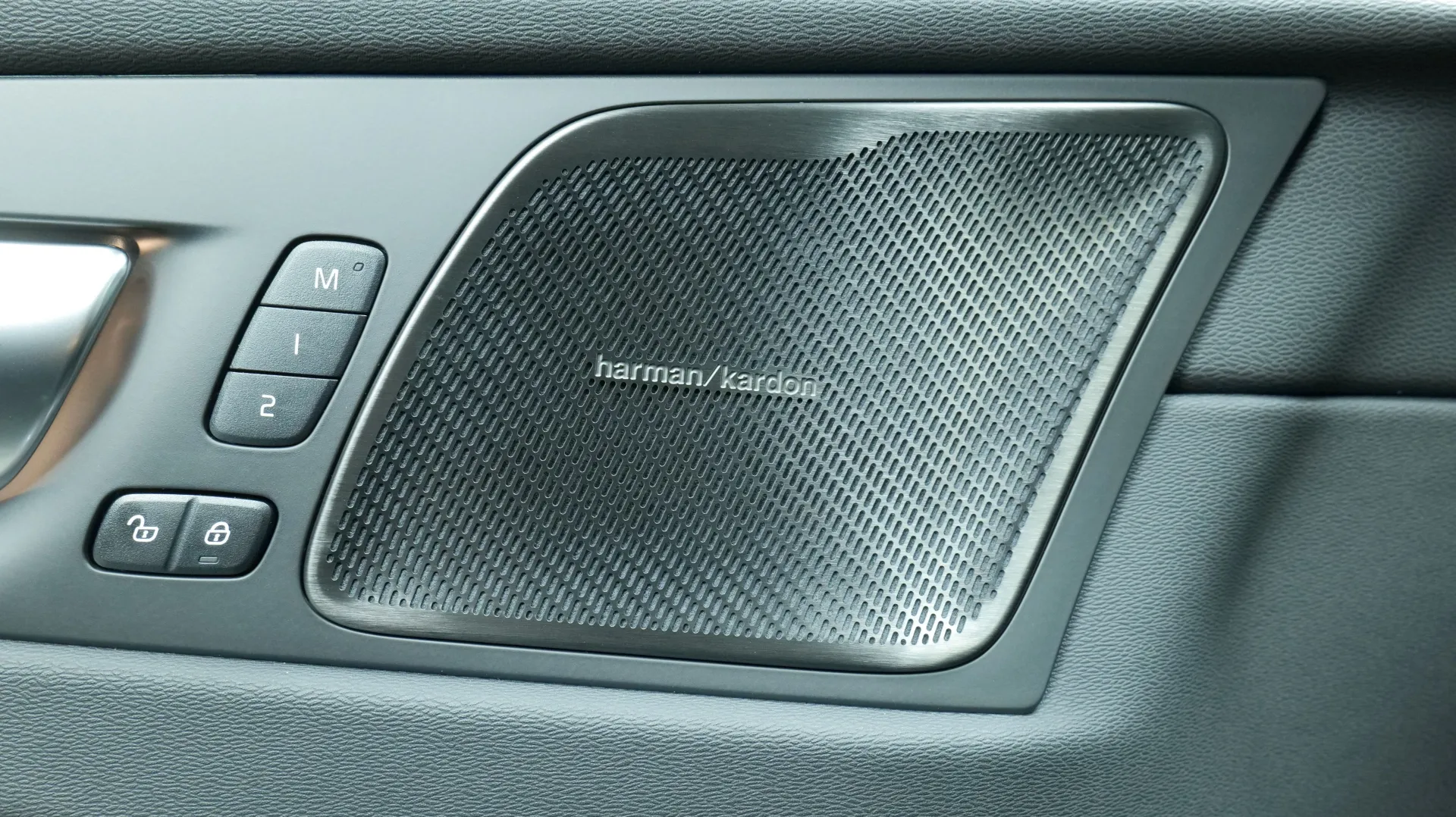 Autokuva 10 - ZPL-581