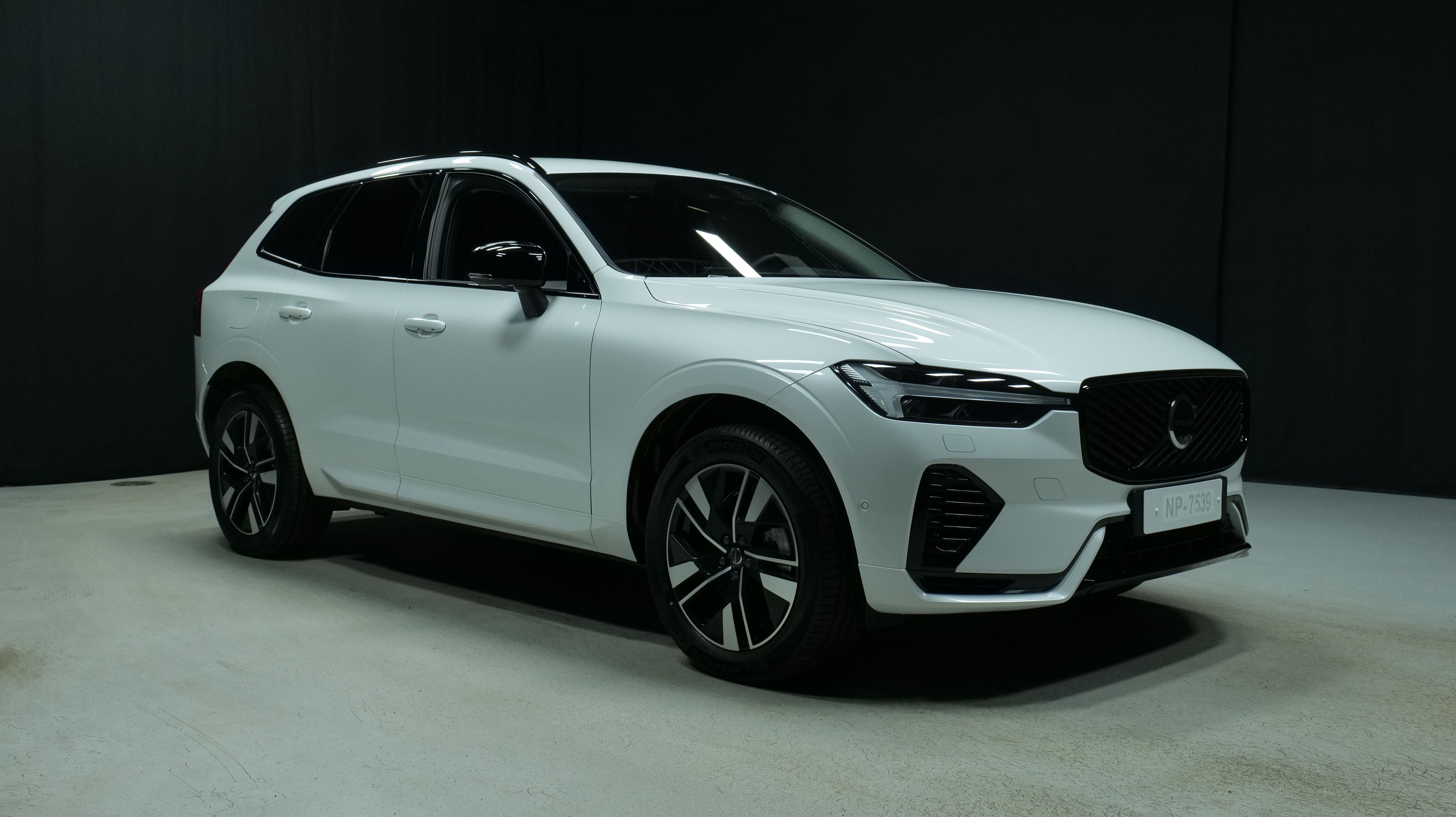 Volvo XC60 T6 AWD Long Range Plus Dark 2026, kuva 5/18