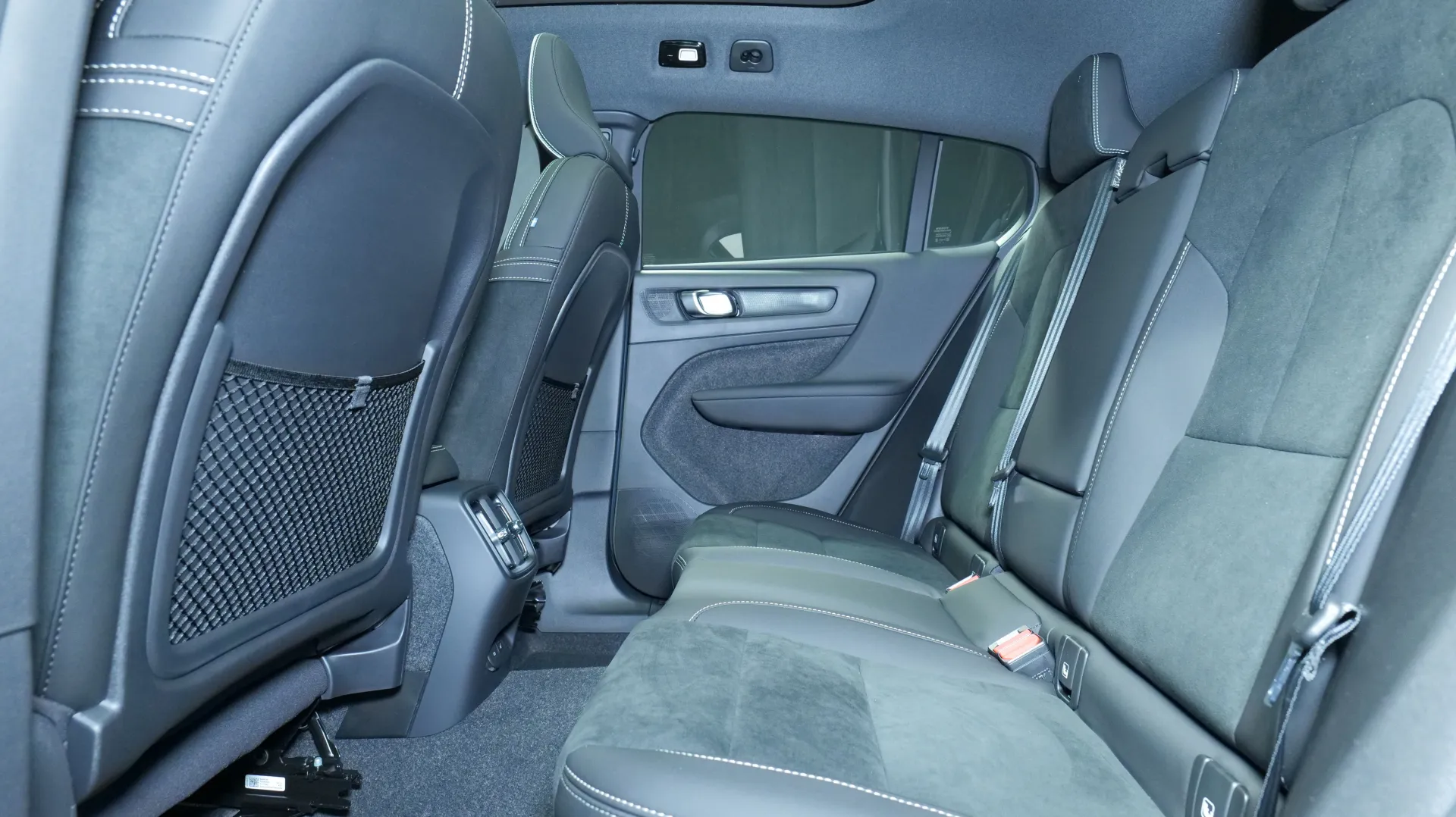 Autokuva 16 - ZPV-951