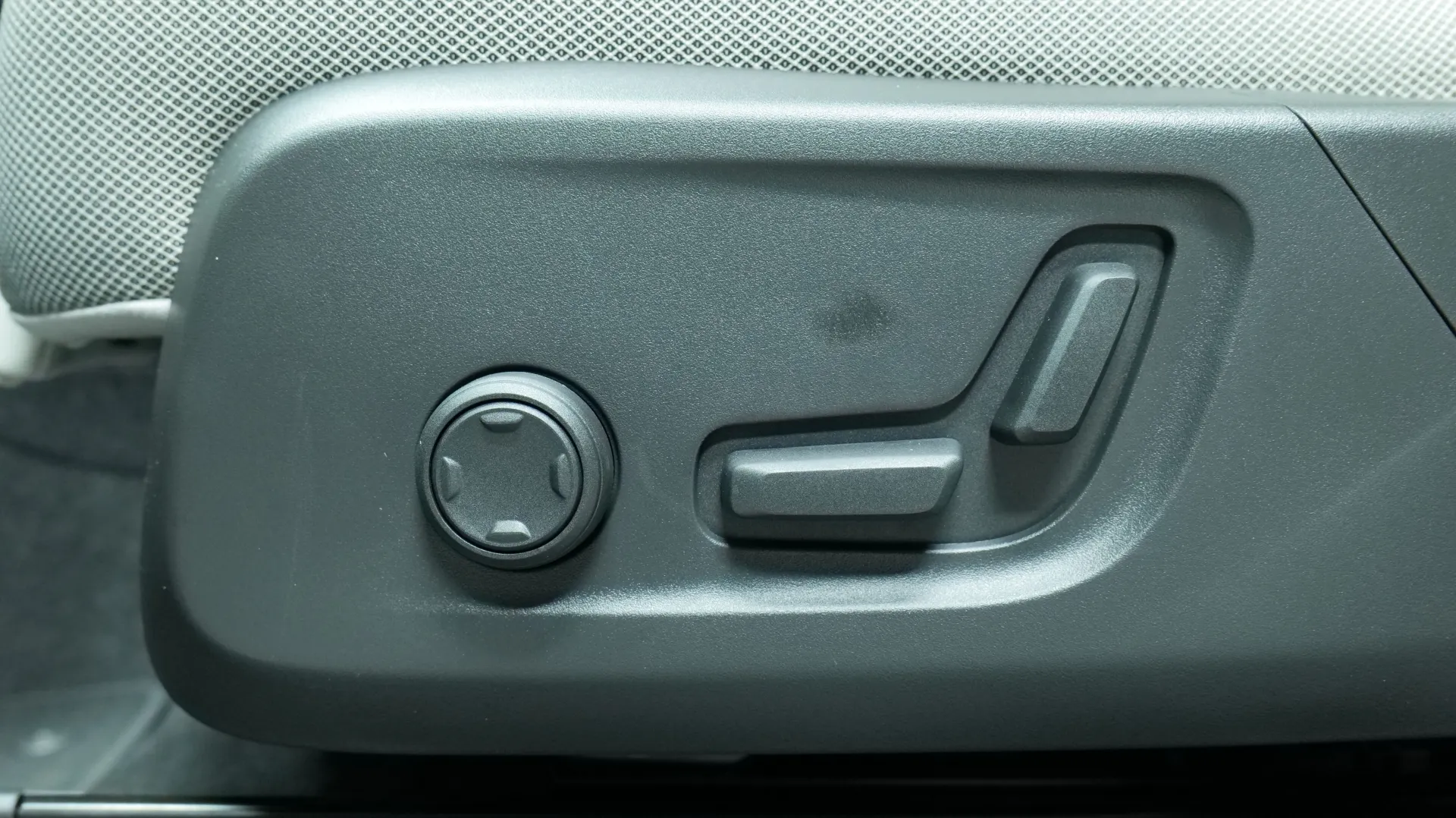 Autokuva 10 - ZPV-956