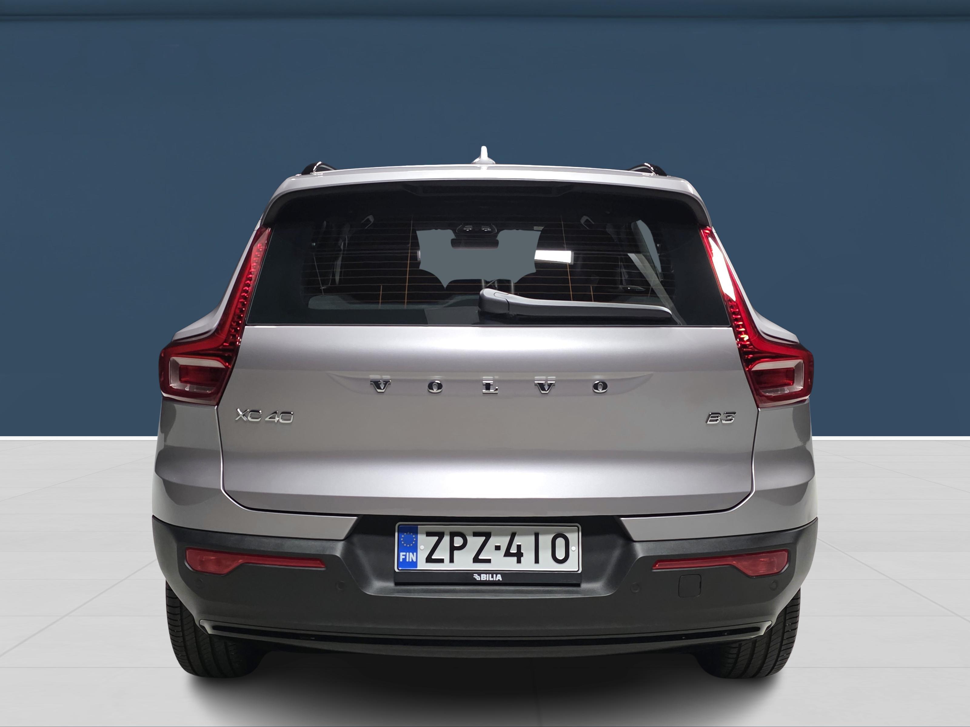 Volvo XC40 B3 MHEV Plus 2026, photo 5/16