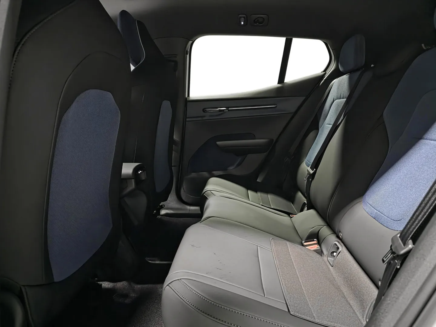 Autokuva 9 - ZPZ-428