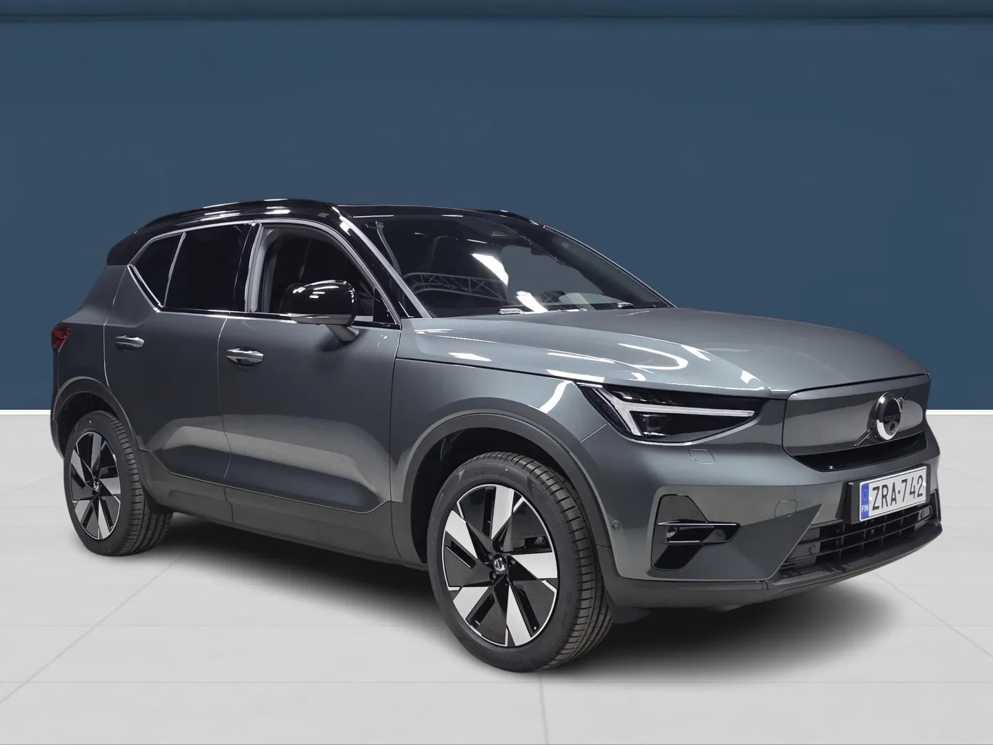 Autokuva 3 - ZRA-742