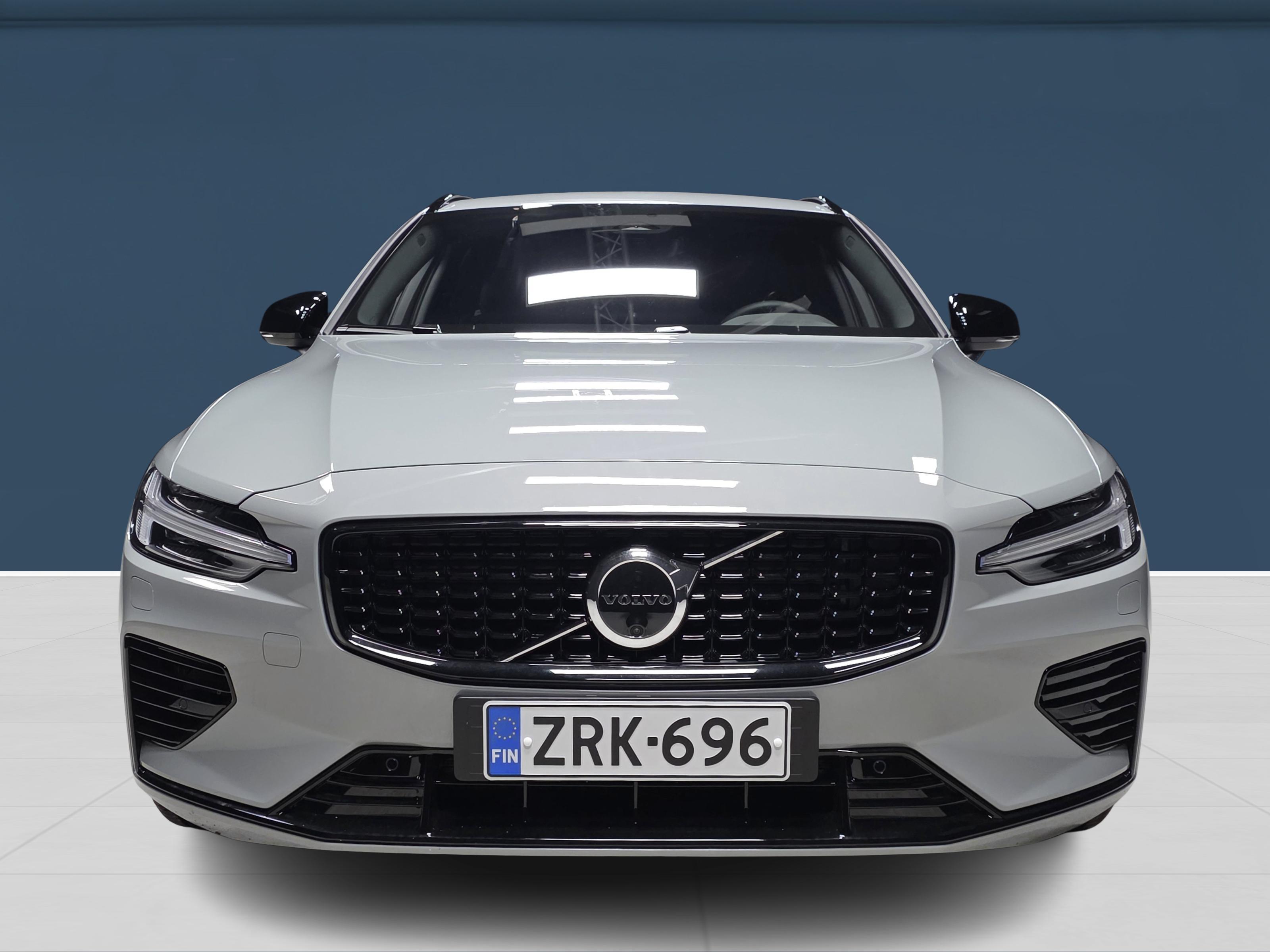 Volvo V60 2026, bild 2/17