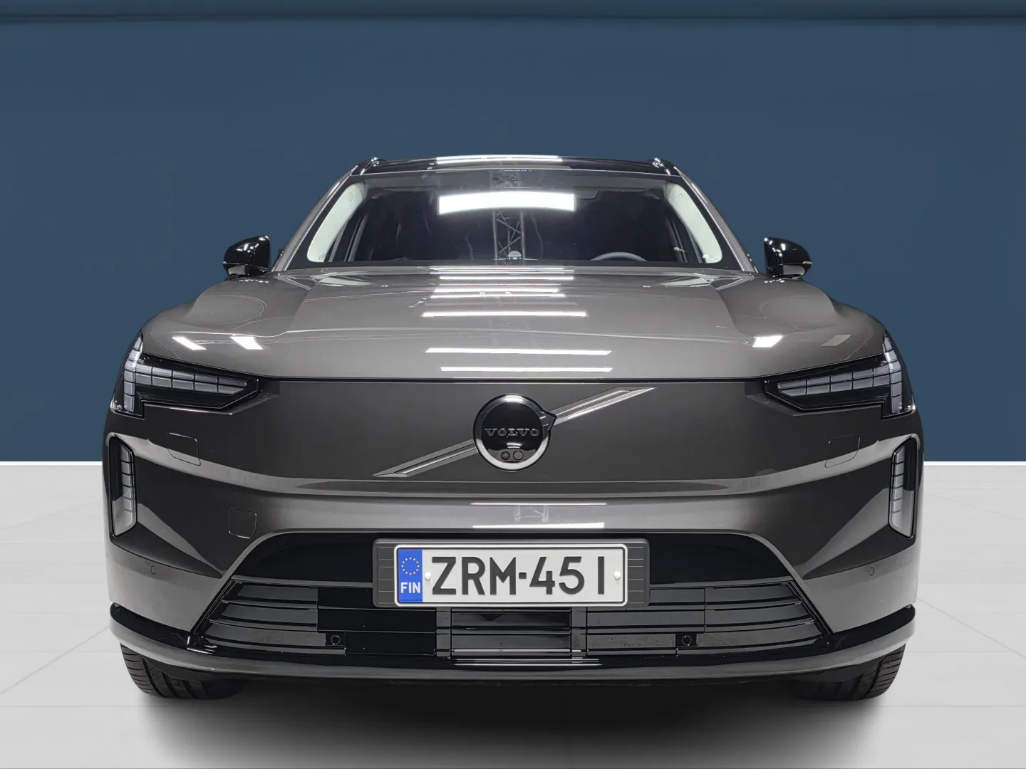 Autokuva 2 - ZRM-451