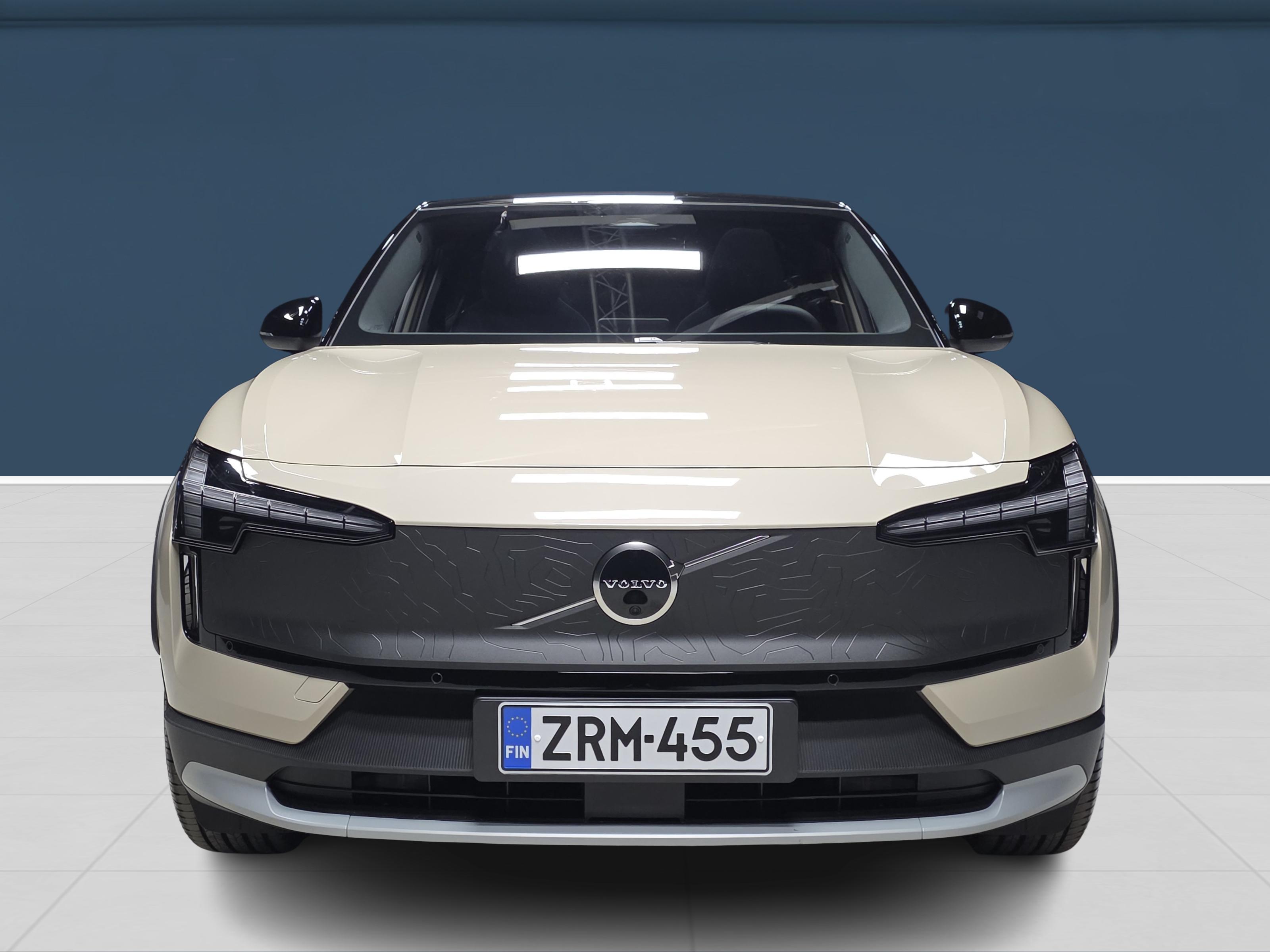 Volvo EX30 Cross Country 2026, kuva 2/14